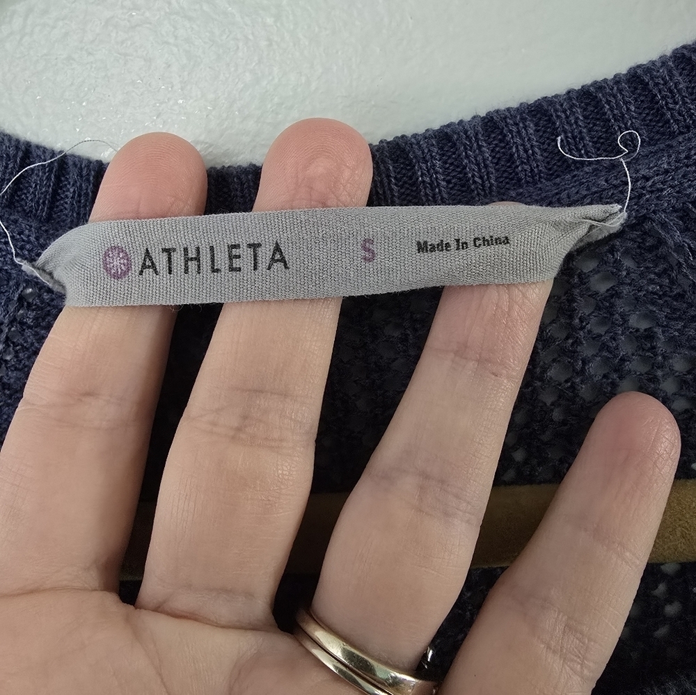 Athleta Size Small Navy Blue Mesh Pullover Sweater Crewneck - Picture 2 of 10